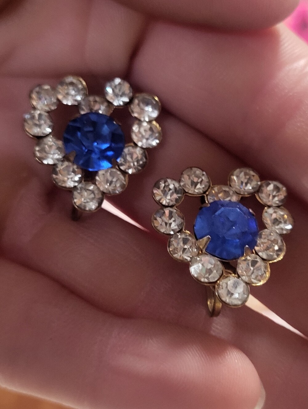 Vintage 1950s Blue Sapphire Rhinestone Heart Earrings Screw Back